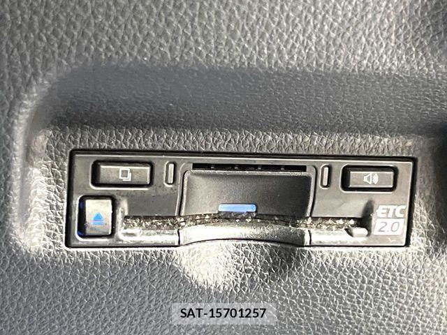 Toyota SIENTA 2022-12 8210195-5