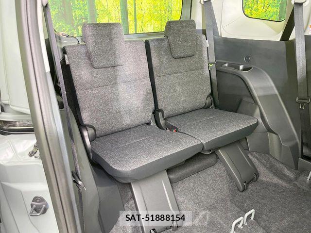 Toyota SIENTA 2026-06 8210182-9