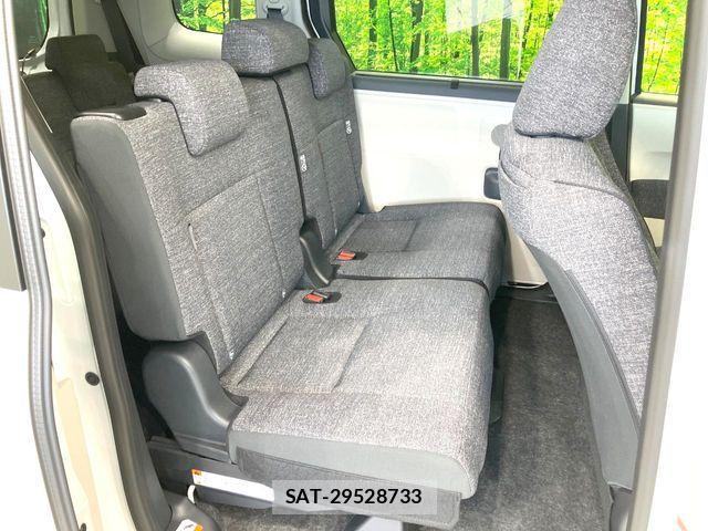 Toyota SIENTA 2026-04 8210183-9