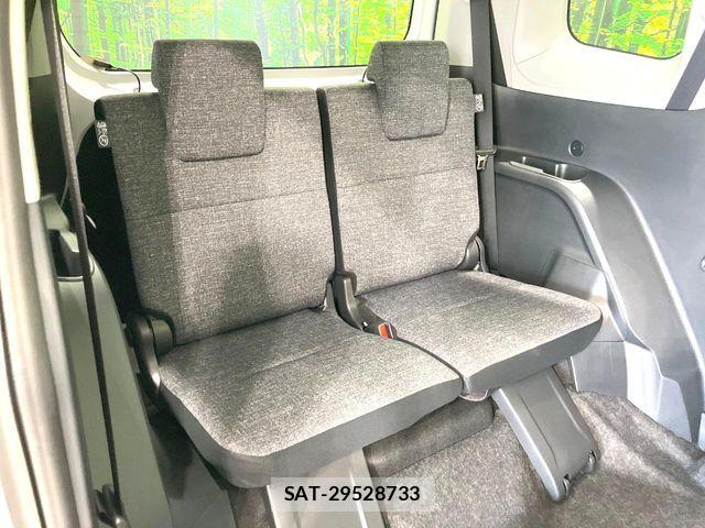 Toyota SIENTA 2026-04 8210183-10