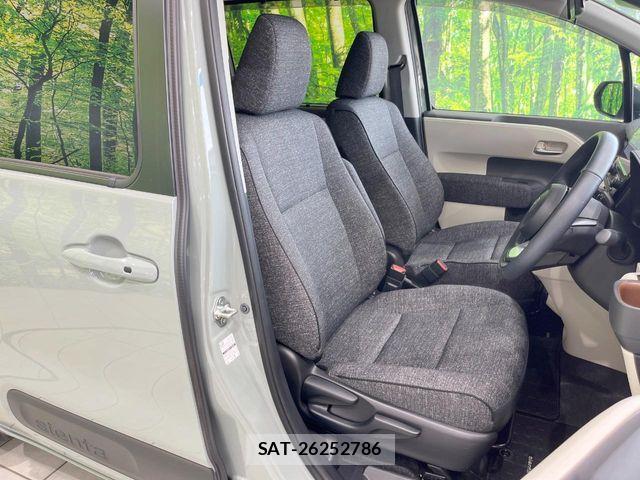 Toyota SIENTA 2024-03 8210193-7