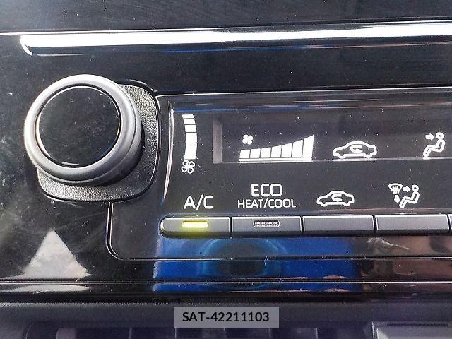 Toyota SIENTA 2023-07 8210200-13