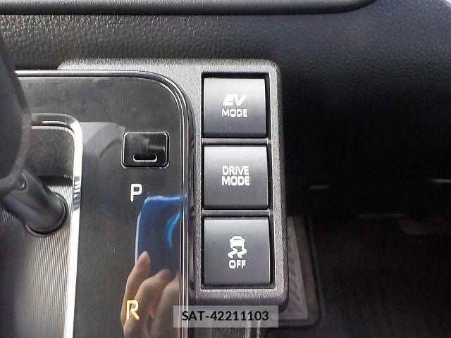 Toyota SIENTA 2023-07 8210200-15