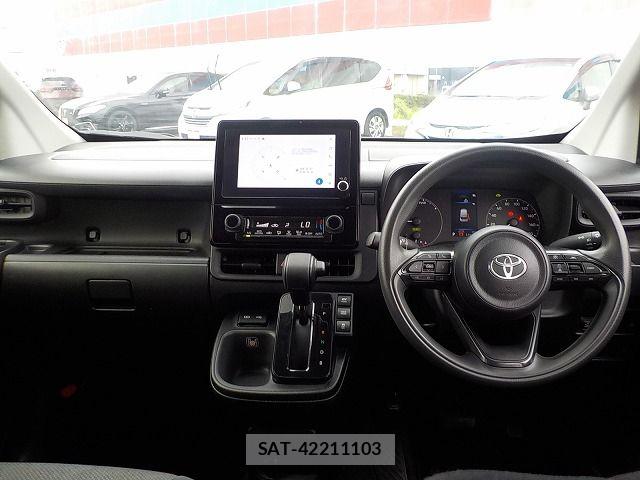 Toyota SIENTA 2023-07 8210200-1