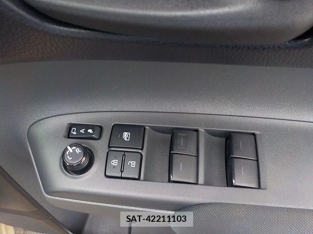 Toyota SIENTA 2023-07 8210200-22
