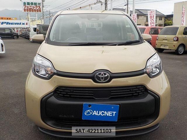 Toyota SIENTA 2023-07 8210200-3