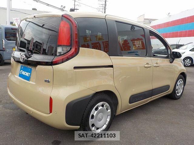 Toyota SIENTA 2023-07 8210200-5