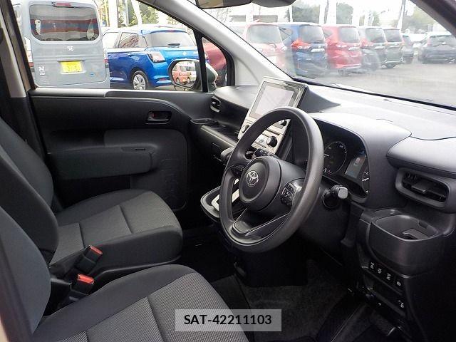Toyota SIENTA 2023-07 8210200-7