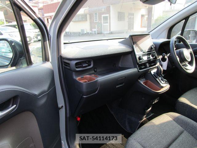 Toyota SIENTA 2023-01 8210194-13