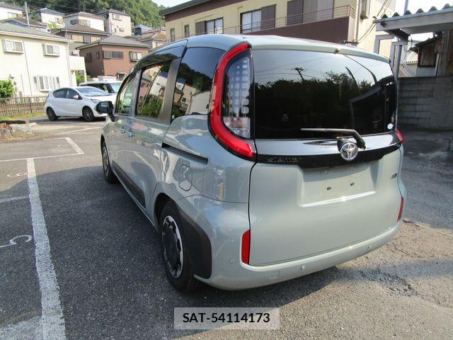 Toyota SIENTA 2023-01 8210194-5