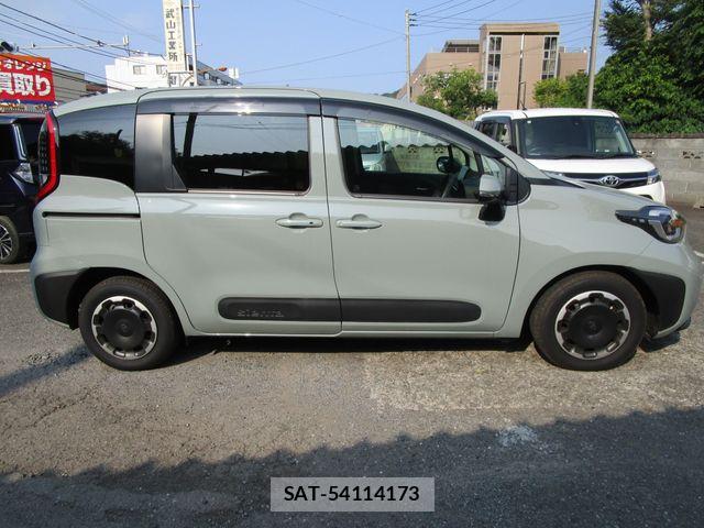 Toyota SIENTA 2023-01 8210194-7