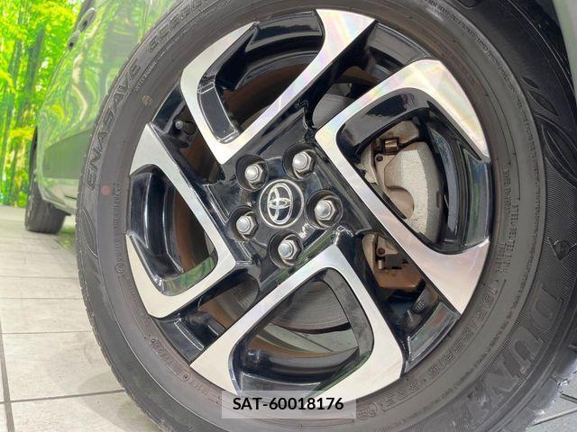 Toyota SIENTA 2023-05 8210188-12