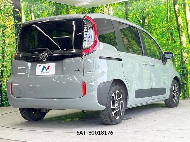Toyota SIENTA 2023-05 8210188-16