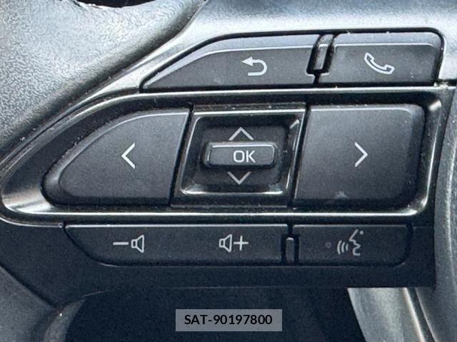 Toyota SIENTA 2022-09 8210197-14