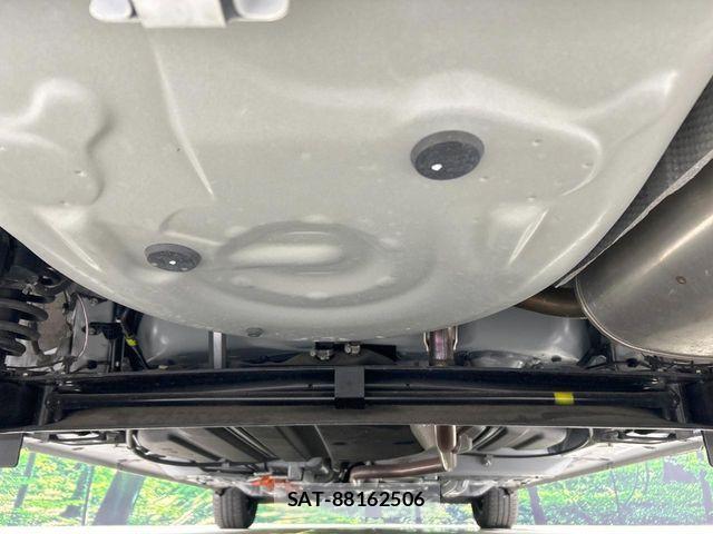 Toyota SIENTA 2018-09 8210198-18