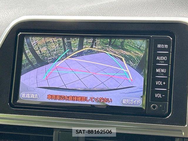 Toyota SIENTA 2018-09 8210198-3