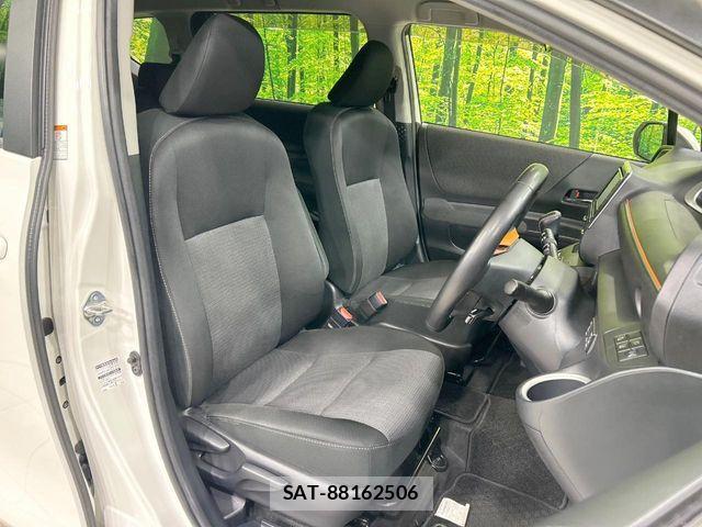 Toyota SIENTA 2018-09 8210198-7