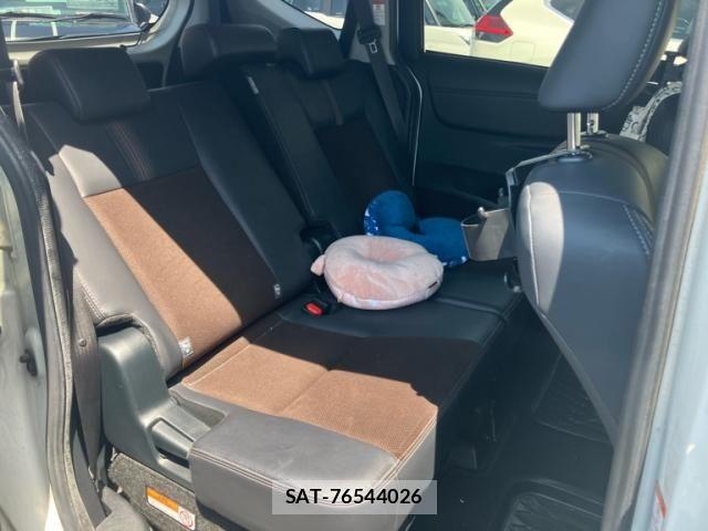 Toyota SIENTA 2019-04 8210202-24