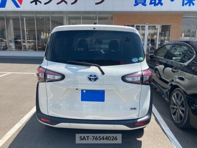Toyota SIENTA 2019-04 8210202-2
