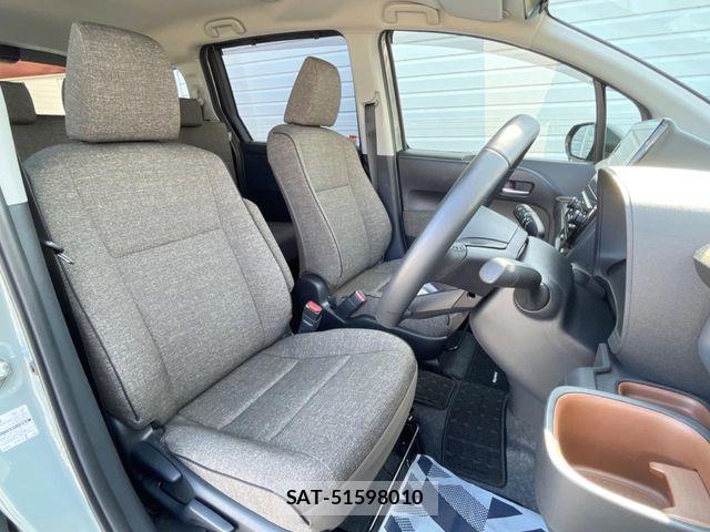 Toyota SIENTA 2023-11 8210192-7