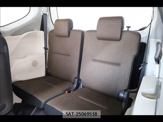 Toyota SIENTA 2015-08 8210212-18