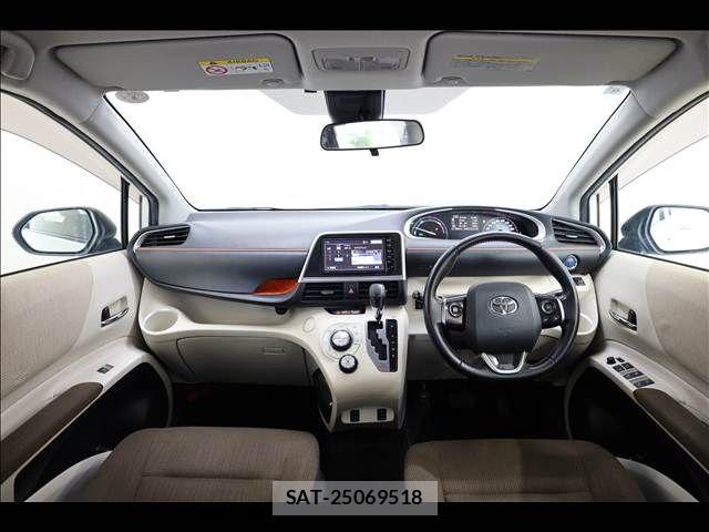 Toyota SIENTA 2015-08 8210212-2