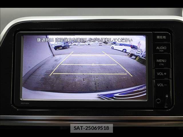 Toyota SIENTA 2015-08 8210212-6