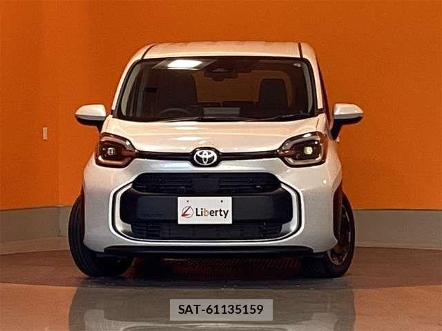 Toyota SIENTA 2026-04 8210180-10