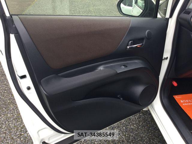 Toyota SIENTA 2018-12 8231771-5