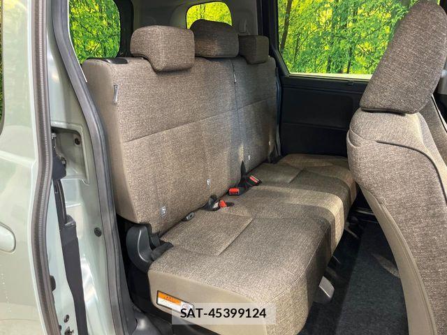 Toyota SIENTA 2023-12 8231770-8