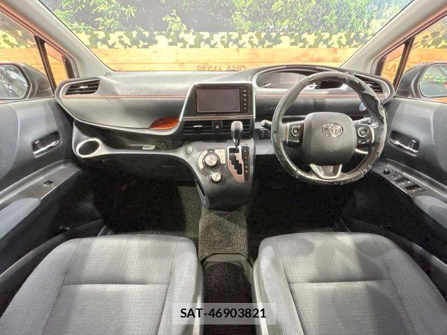 Toyota SIENTA 2015-12 8231773-1