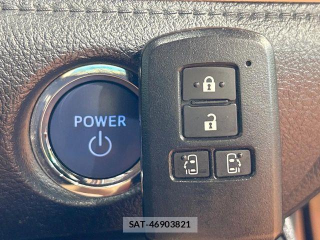 Toyota SIENTA 2015-12 8231773-6