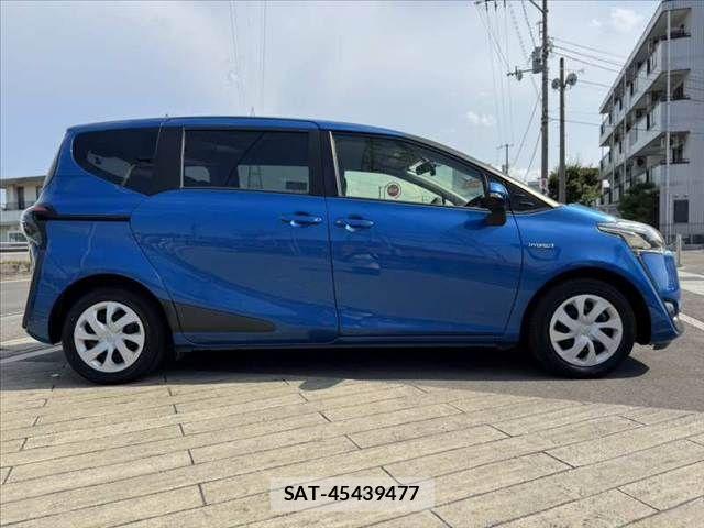Toyota SIENTA 2015-12 8231775-11
