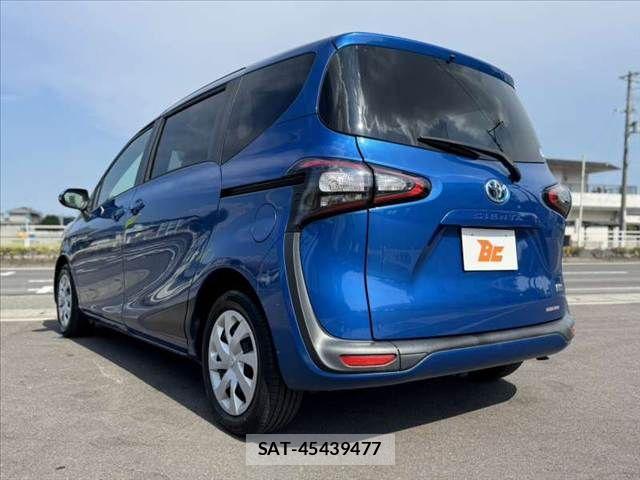 Toyota SIENTA 2015-12 8231775-12