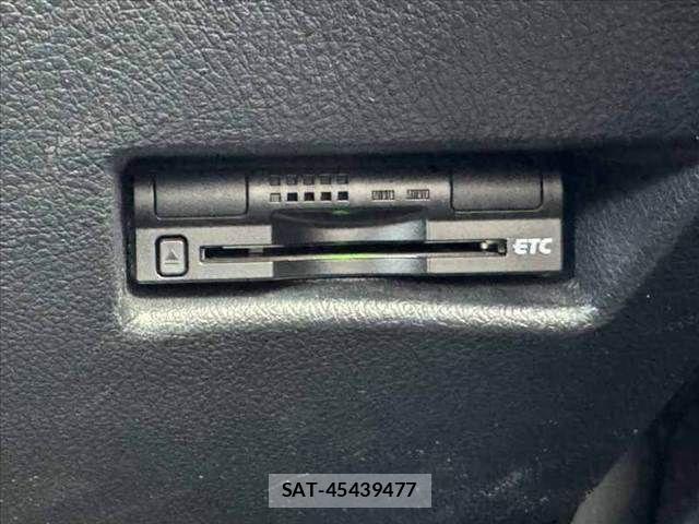 Toyota SIENTA 2015-12 8231775-25