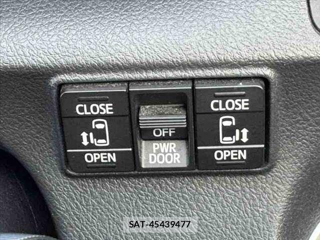 Toyota SIENTA 2015-12 8231775-2