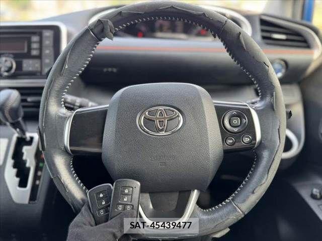 Toyota SIENTA 2015-12 8231775-4