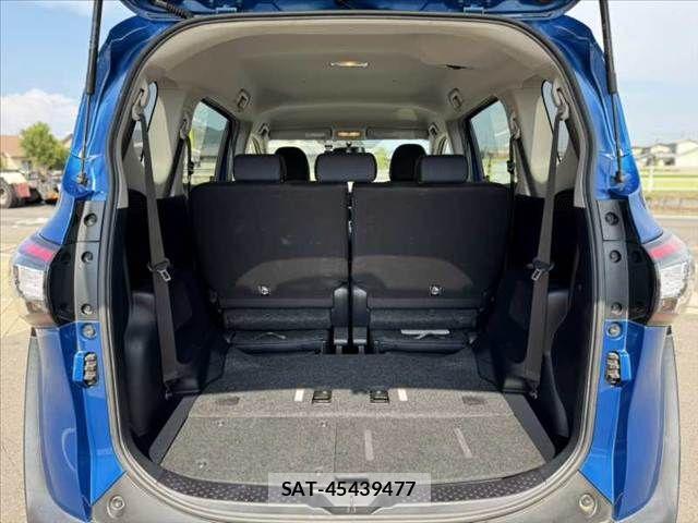 Toyota SIENTA 2015-12 8231775-6