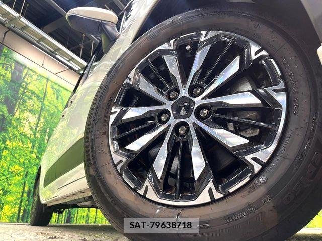 Toyota SIENTA 2023-09 8231766-13