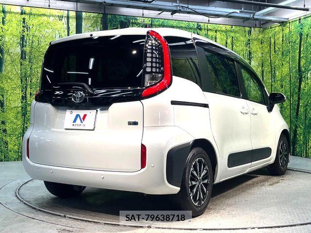 Toyota SIENTA 2023-09 8231766-17