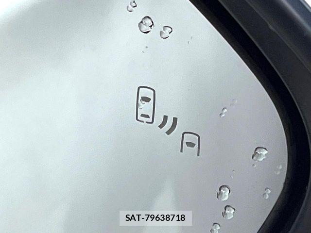 Toyota SIENTA 2023-09 8231766-6
