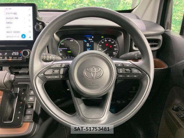Toyota SIENTA 2025-10 8246692-11