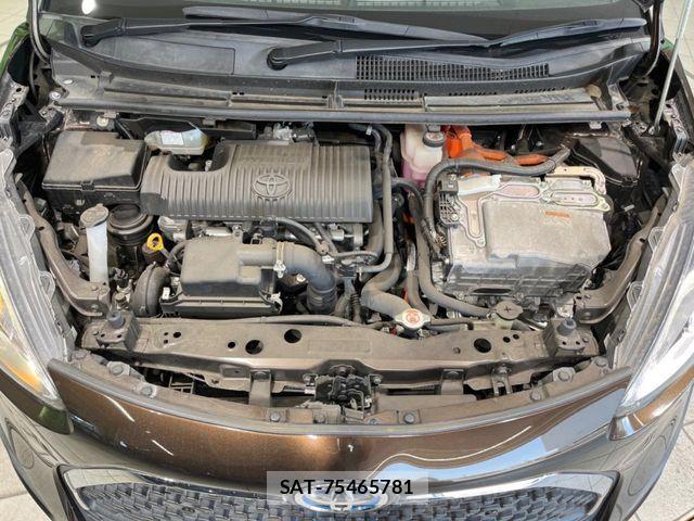 Toyota SIENTA 2019-08 8246700-17