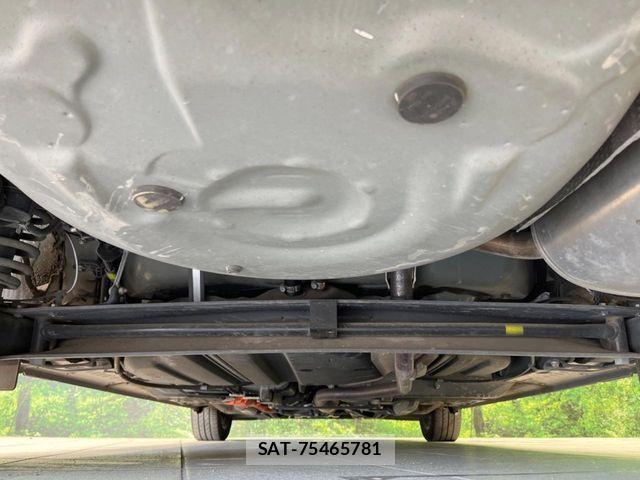 Toyota SIENTA 2019-08 8246700-18