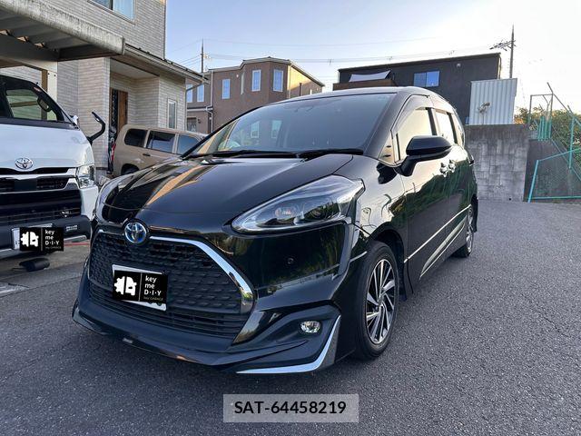 Toyota SIENTA 2021-02 8246703-0