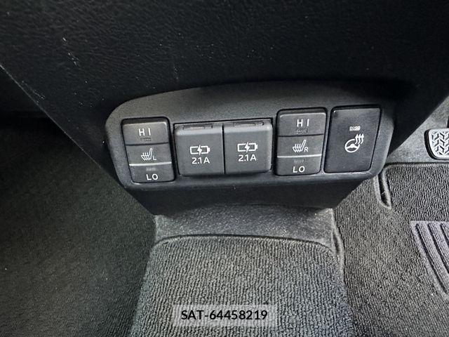 Toyota SIENTA 2021-02 8246703-16
