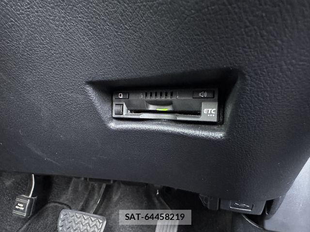 Toyota SIENTA 2021-02 8246703-24