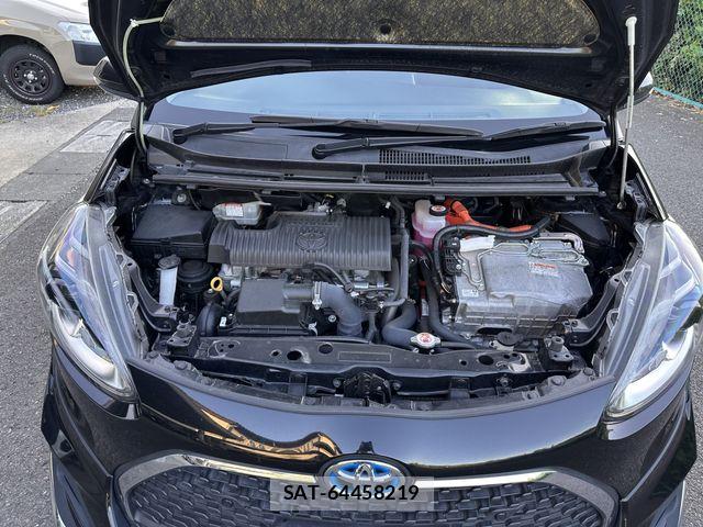 Toyota SIENTA 2021-02 8246703-25