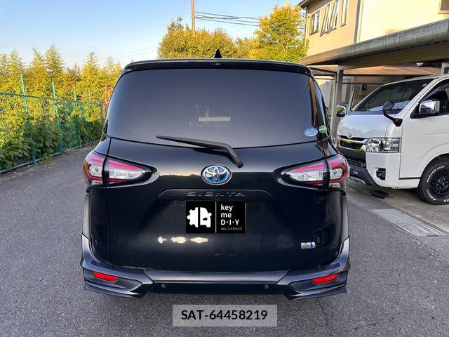Toyota SIENTA 2021-02 8246703-5