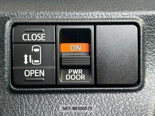 Toyota SIENTA 2022-06 8246702-9
